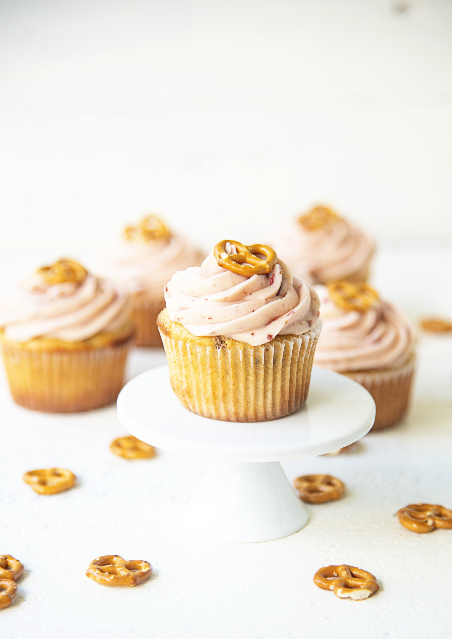 Strawberry Pretzel Cream Cheese Cupcakes