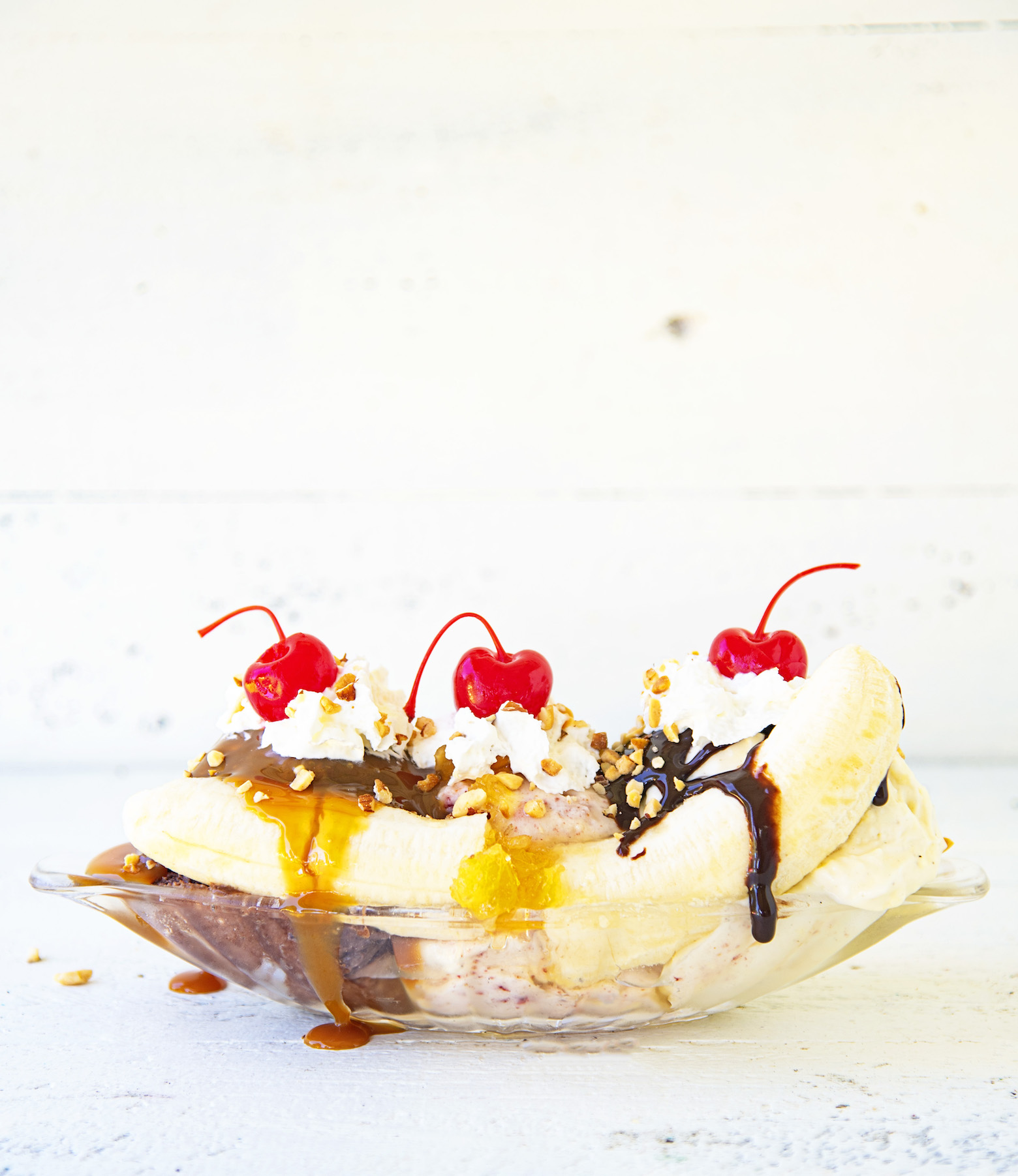 Banana Split Cheesecake Cheeseball