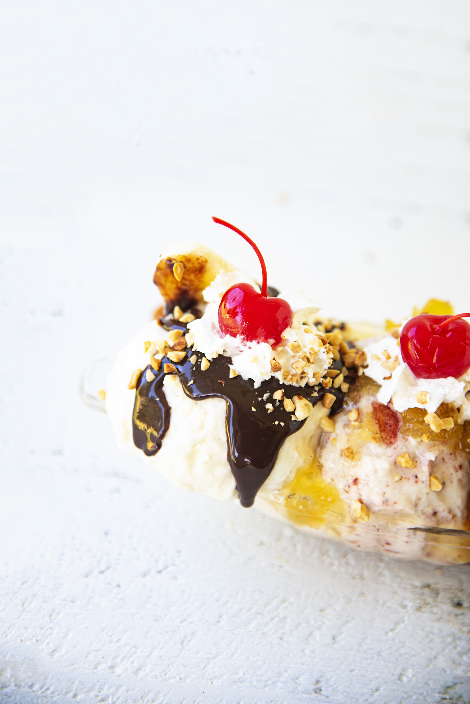 Banana Split Cheesecake Cheeseball