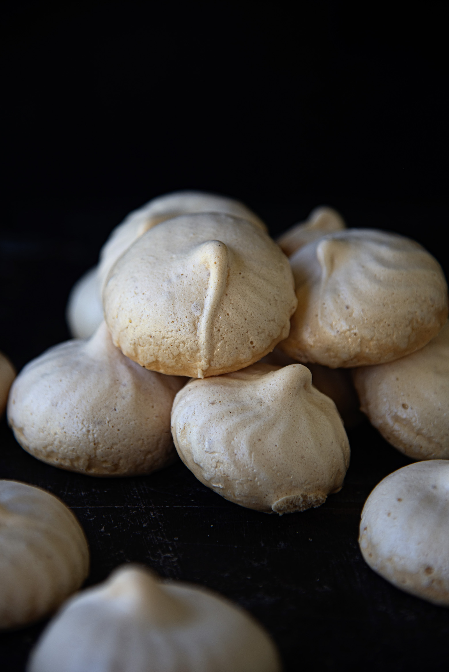 Apple Pie Meringue Kisses