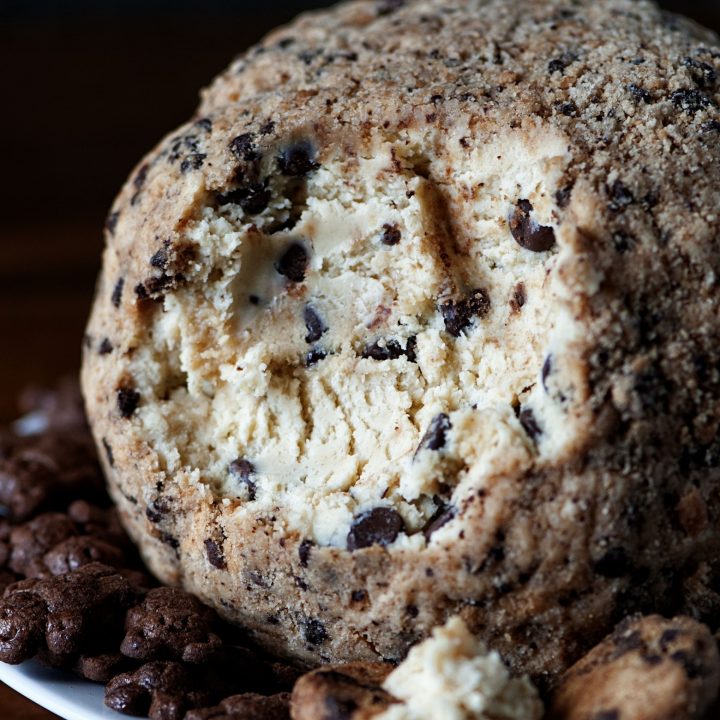 Chocolate Chip Cookie Dough Cheesecake Cheeseball