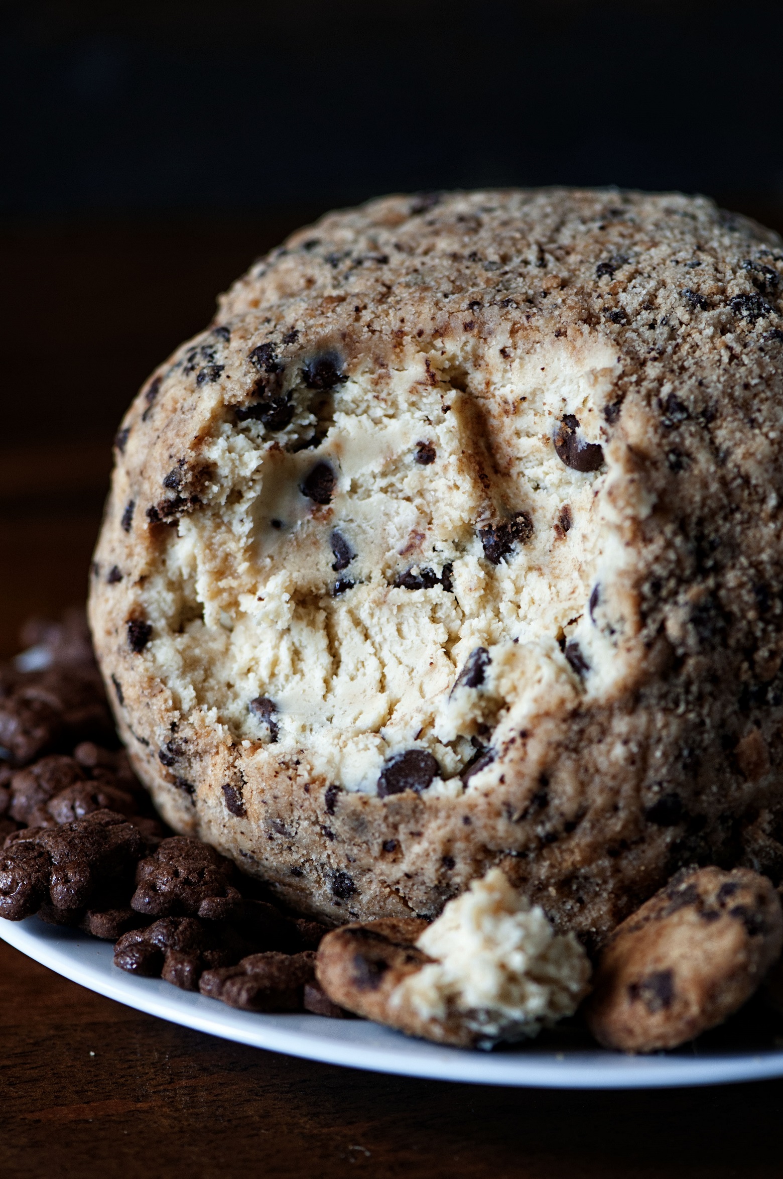 Chocolate Chip Cookie Dough Cheesecake Cheeseball 