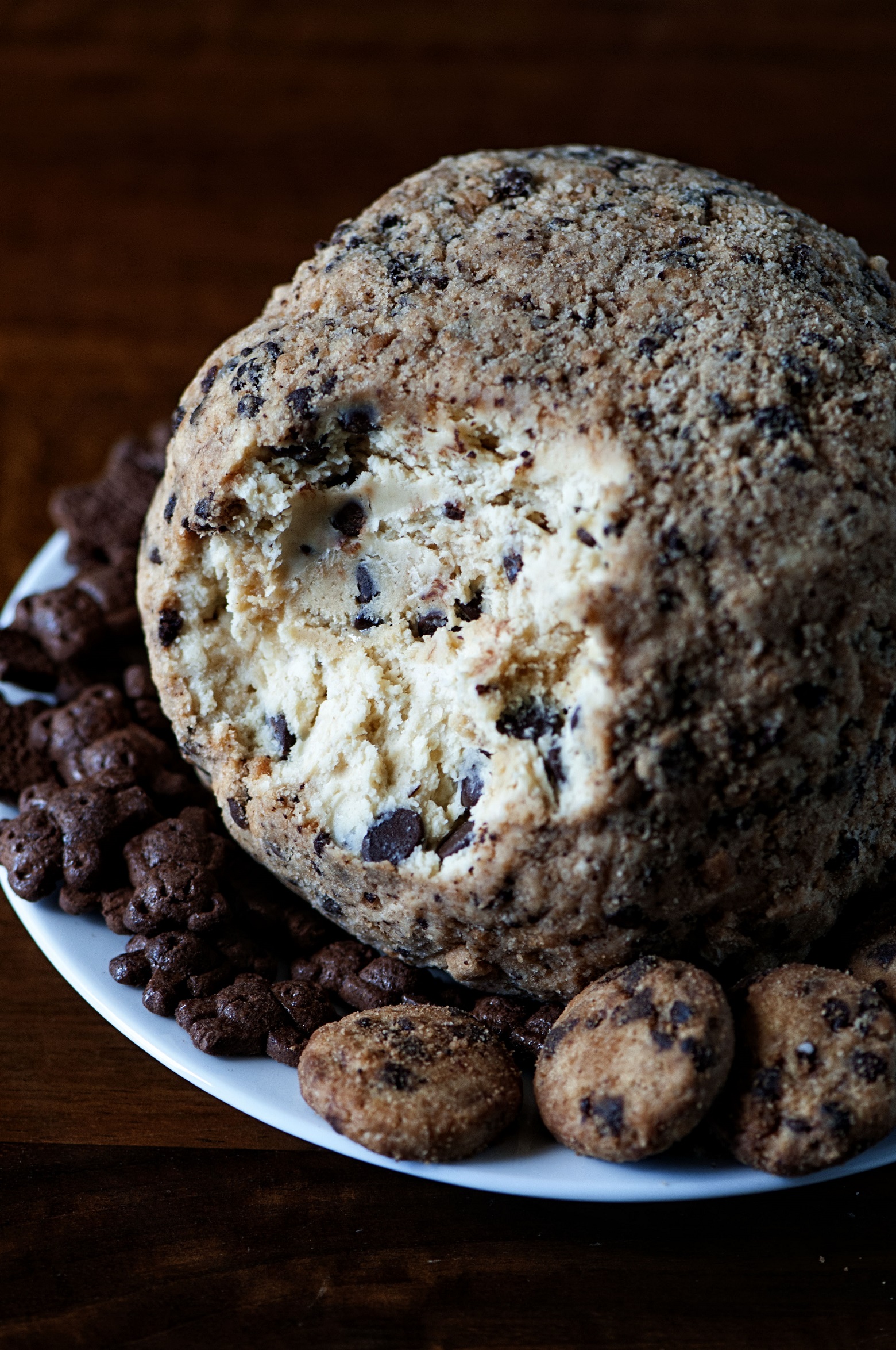 Chocolate Chip Cookie Dough Cheesecake Cheeseball 