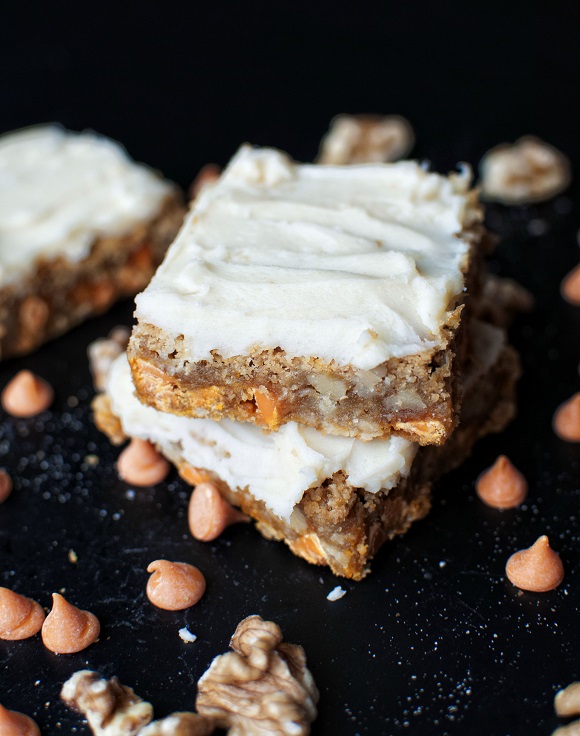 Frosted Pumpkin Chip Oatmeal Scotchie Bars