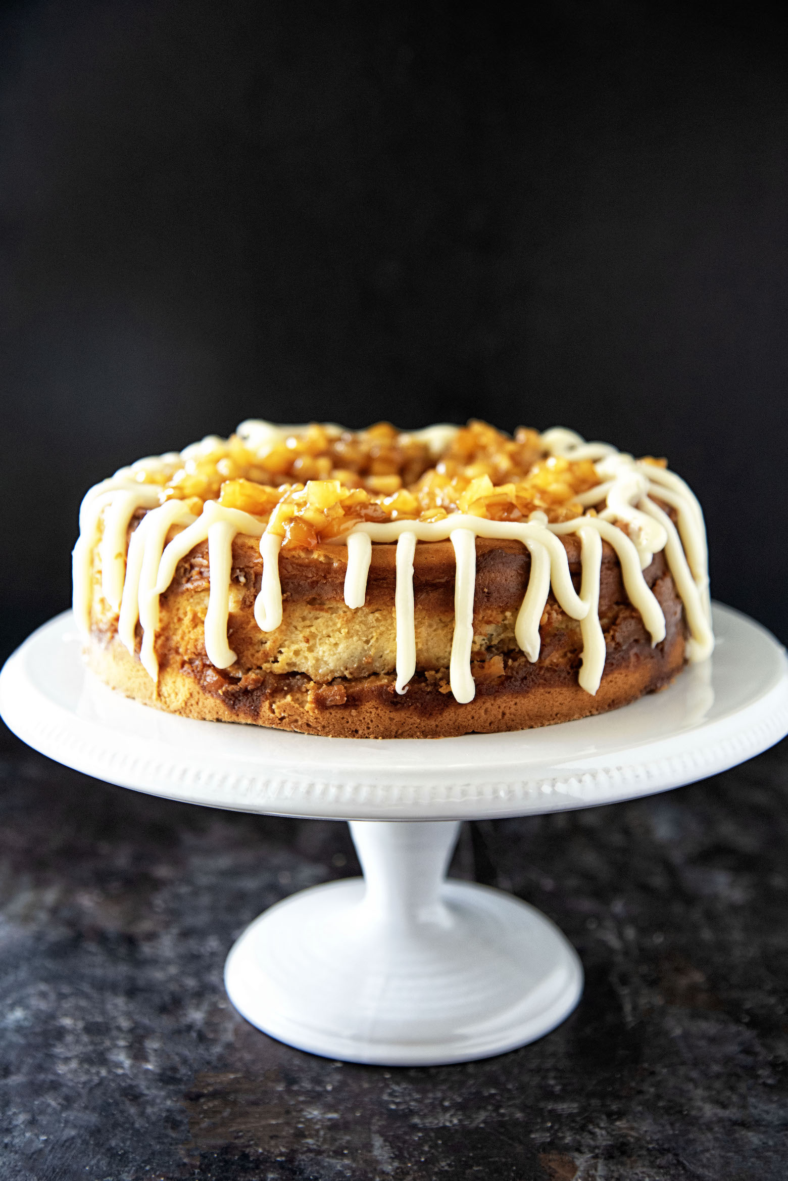 Cinnamon Roll Caramel Apple Cheesecake