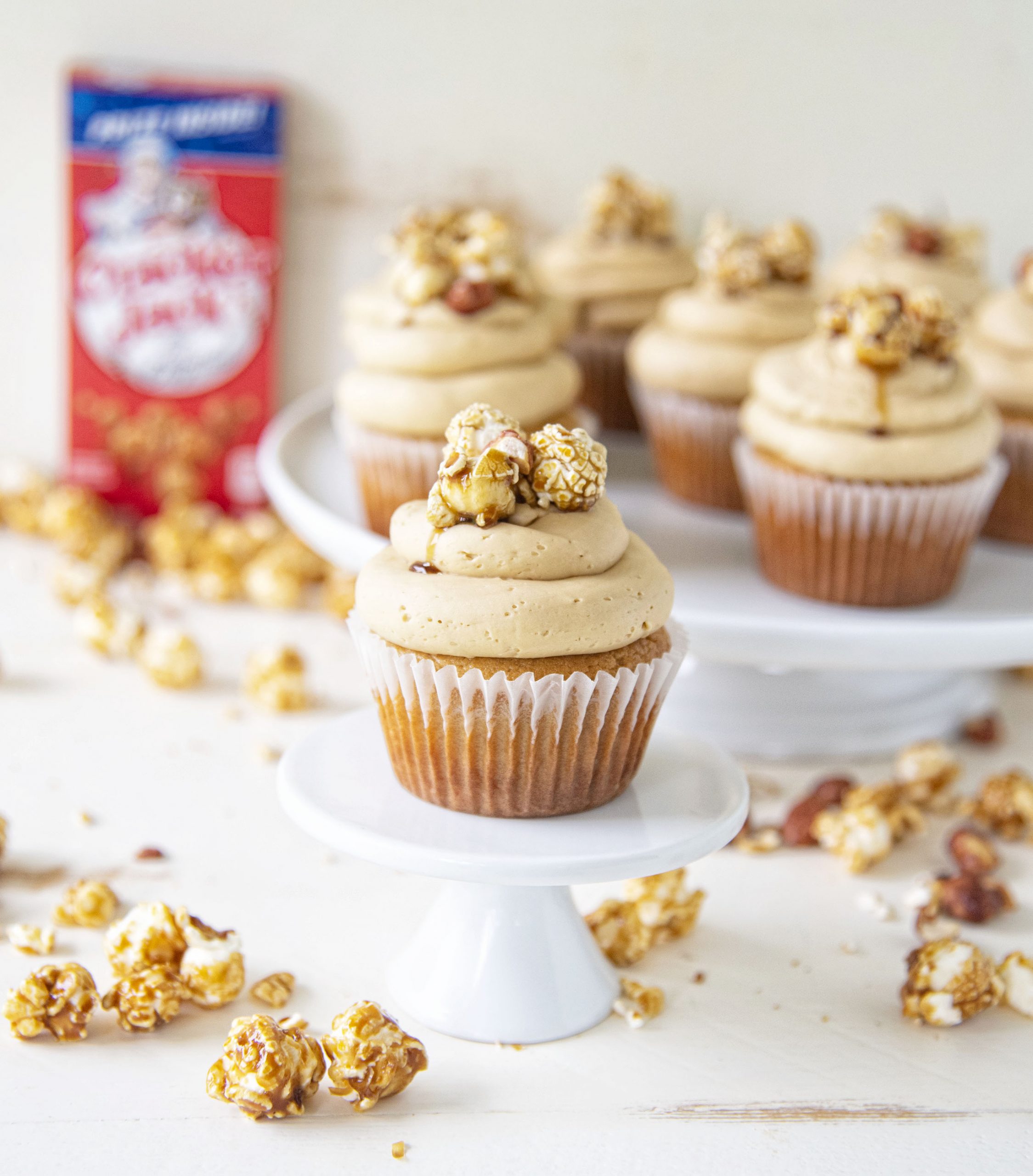 Cracker Jack Cupcakes