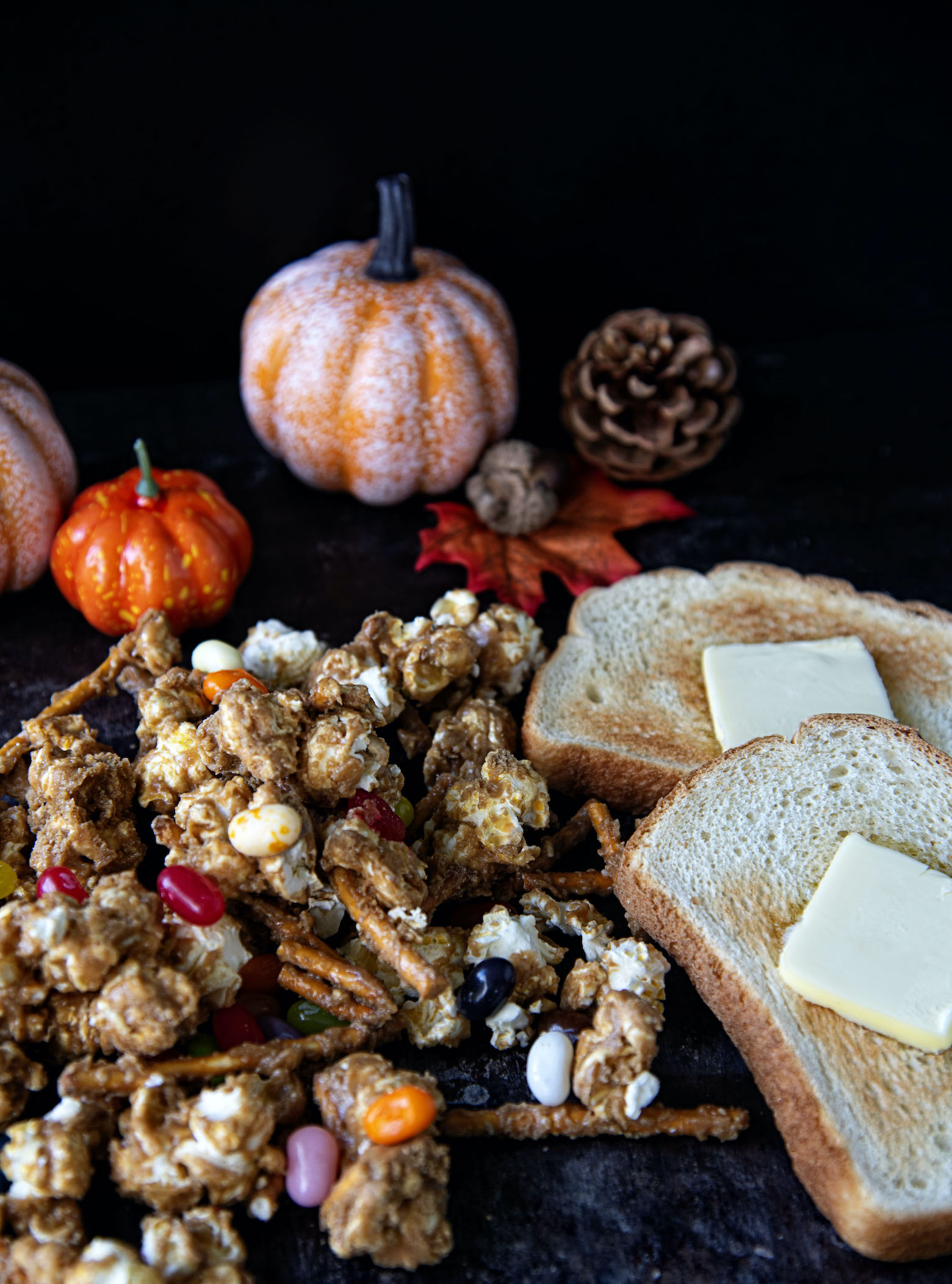 Charlie Brown Thanksgiving Caramel Corn