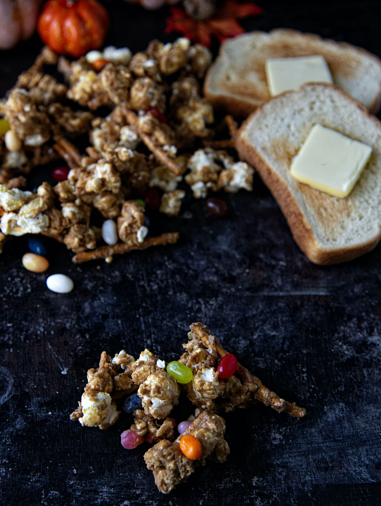 Charlie Brown Thanksgiving Caramel Corn