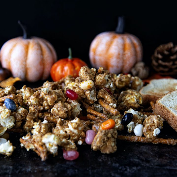 Charlie Brown Thanksgiving Caramel Corn