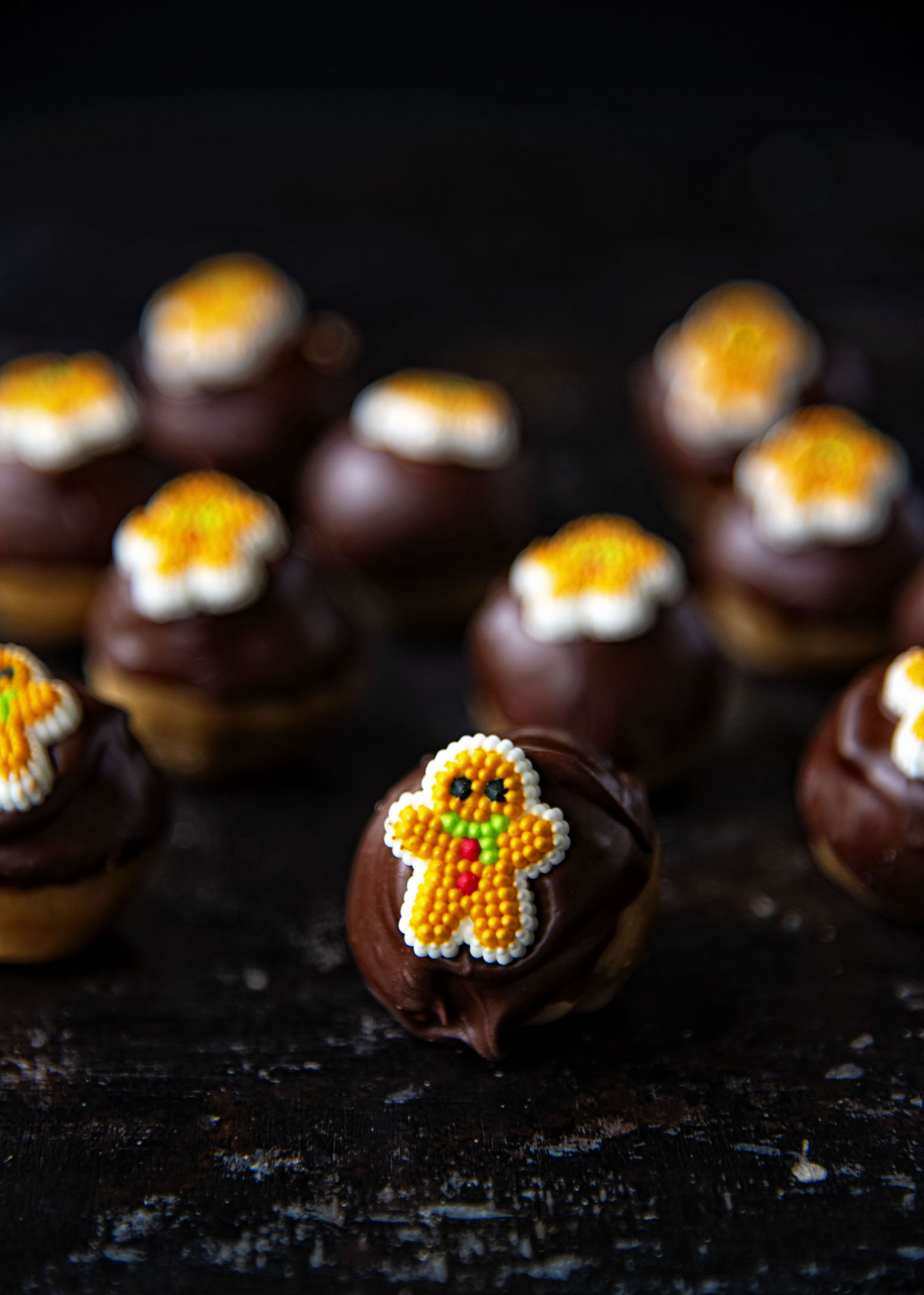 Gingerbread Cookie Dough Truffles