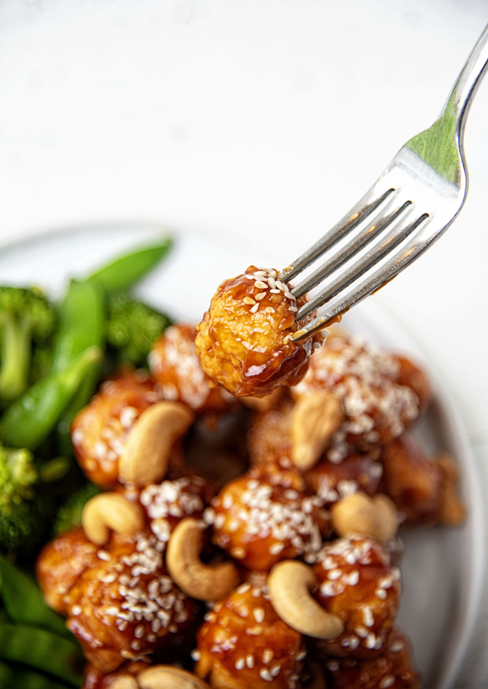Crispy Sesame Cashew Tofu