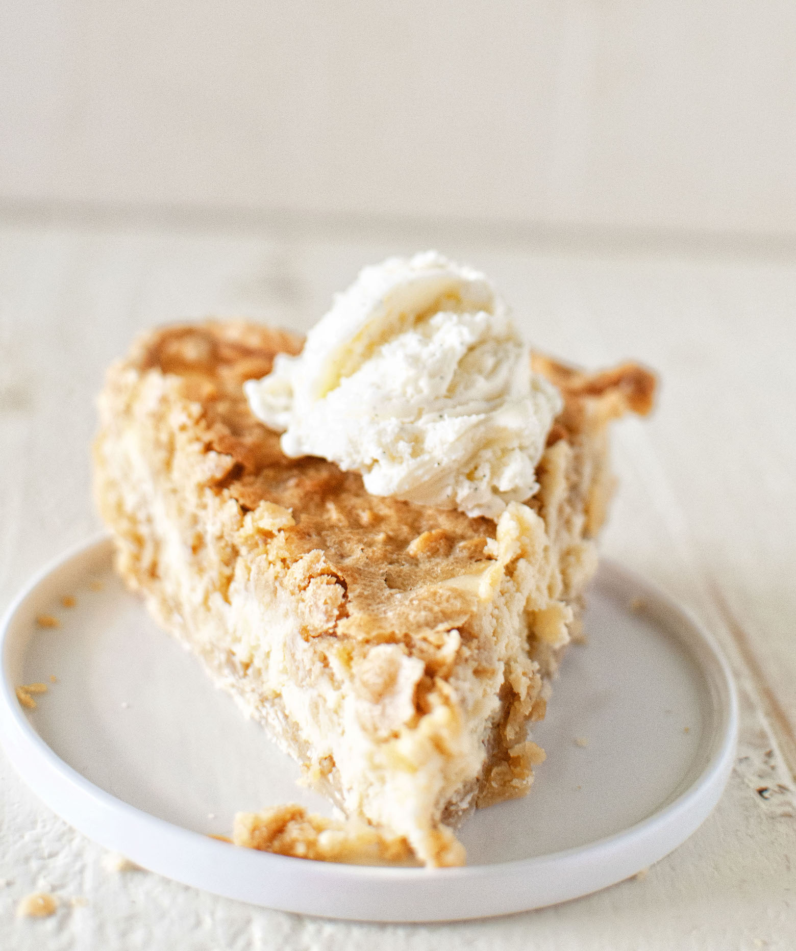 Oatmeal Cookie Irish Cream Cheesecake Pie slice