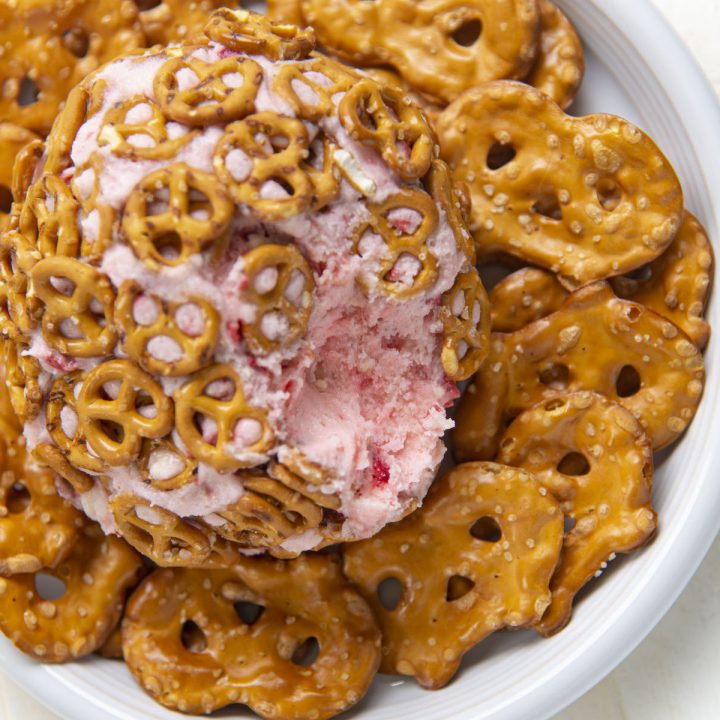 Strawberry Pretzel Cheesecake Cheeseball