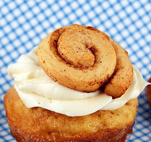 Close up photo of cinnamon roll cupcake.