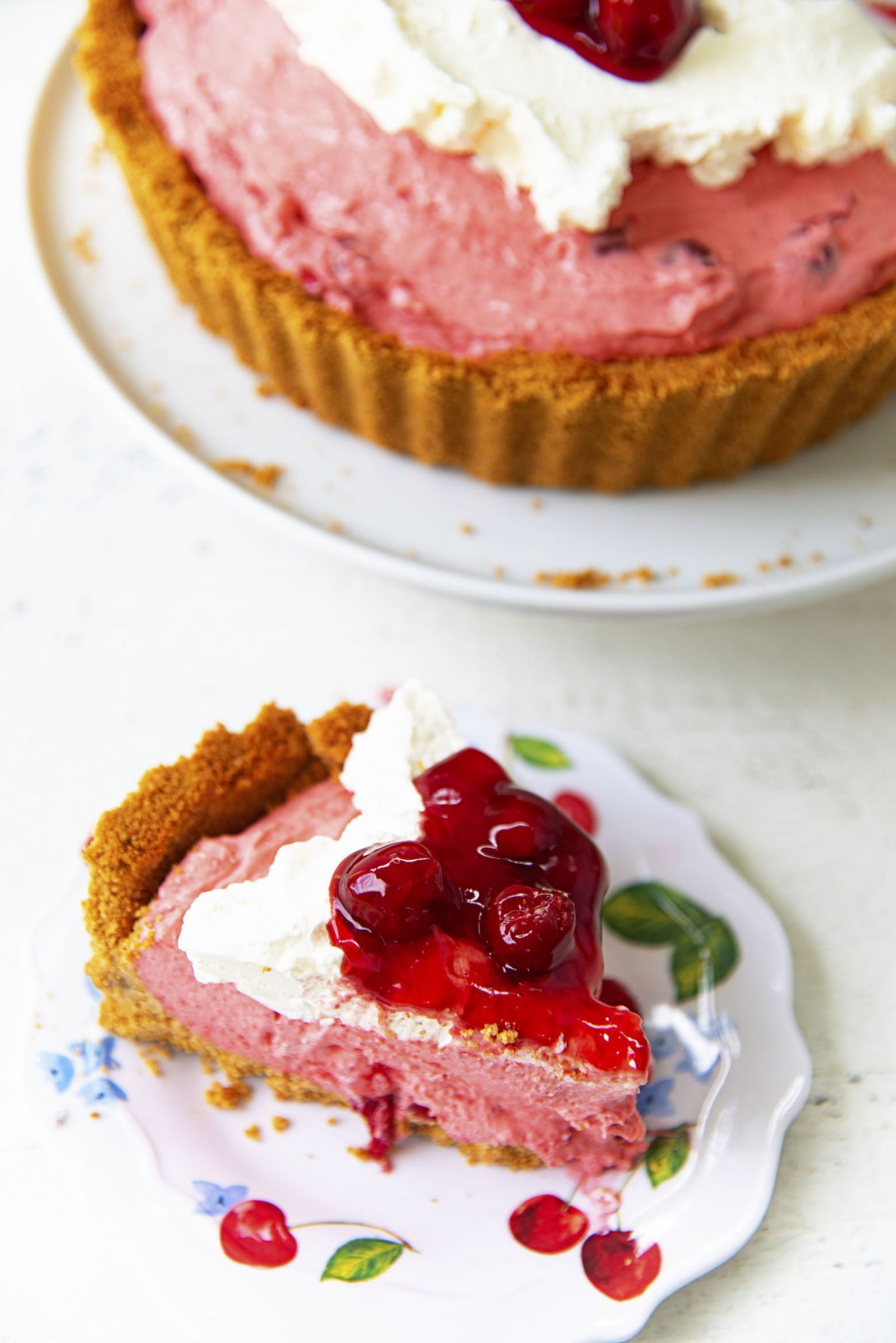 Cherry Cheesecake Jello Pie with Graham Cracker Crust