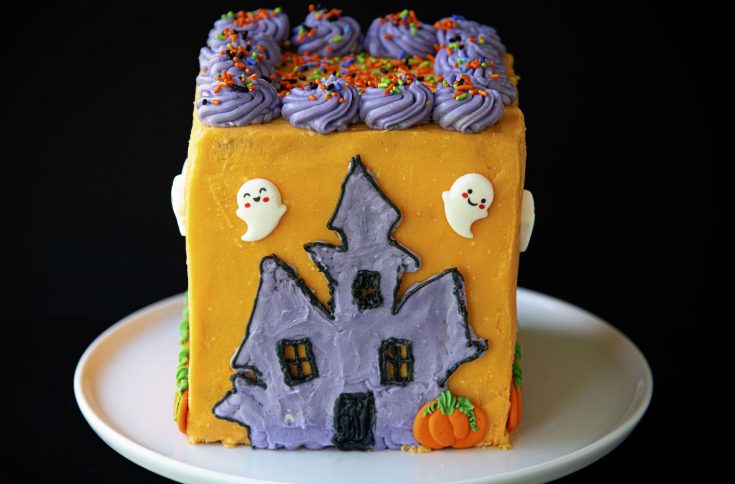 Halloween Treat {Best Lemon Coconut Pound Cake + Favorite Haunted House Pan}  – Dixie Delights