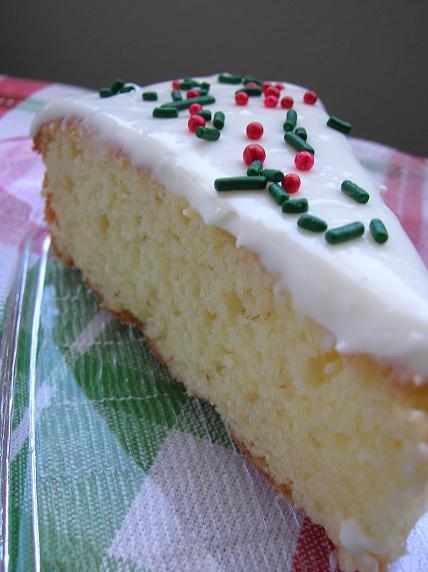 Slice of hot eggnog cake. 