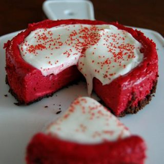 Red Velvet Cheesecake