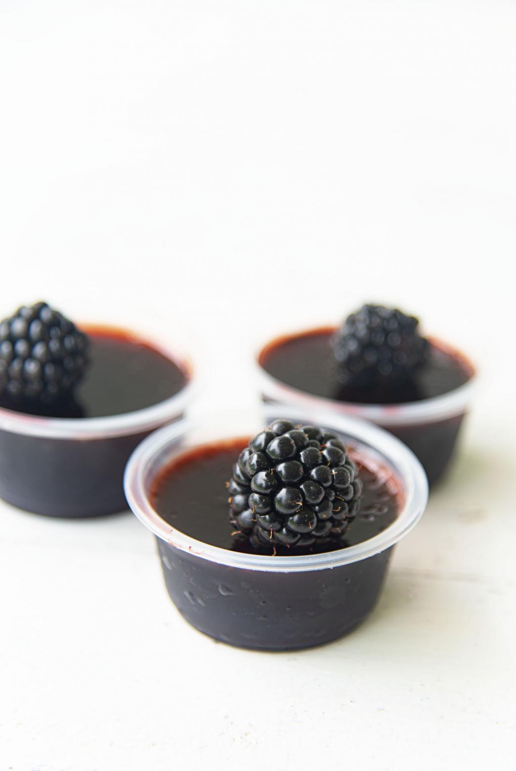 Blackberry-Bourbon-Jello-Shots-06 - Sweet ReciPEAs