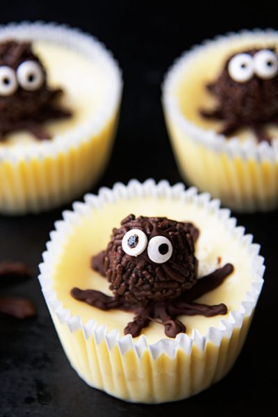 Chocolate Truffle Spider Cheesecake Bites #HalloweenTreatsWeek