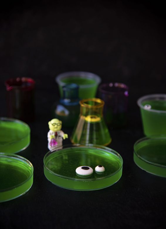 Petri Dish Jelly Shots with Tequila Sweet ReciPEAs