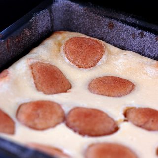 Snickerdoodle Cheesecake Bars