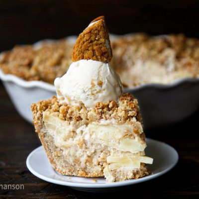 Oatmeal Creme Apple Pie